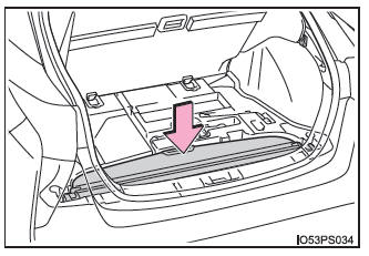 Toyota Prius. Utilización de los espacios de almacenamiento