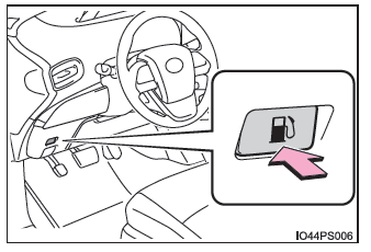 Toyota Prius. Apertura del tapón del depósito de combustible