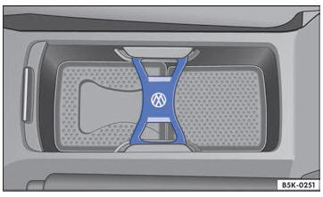 VW Scirocco. Portabebidas 